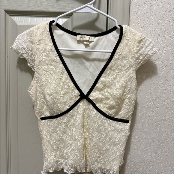 Ivory Lace Cap Sleeve Top - Picture 1 of 2